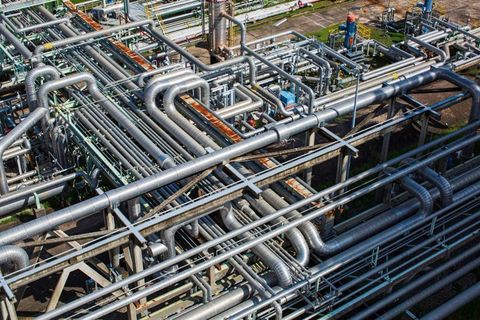 Flow Line Piping Overview: Important Features, Functions, and System Benefits